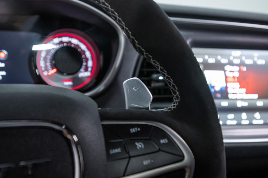 Детали интерьера Dodge Challenger SRT Demon (LC, 0945 of 3300) 2018 года  (фото 68 из 109)